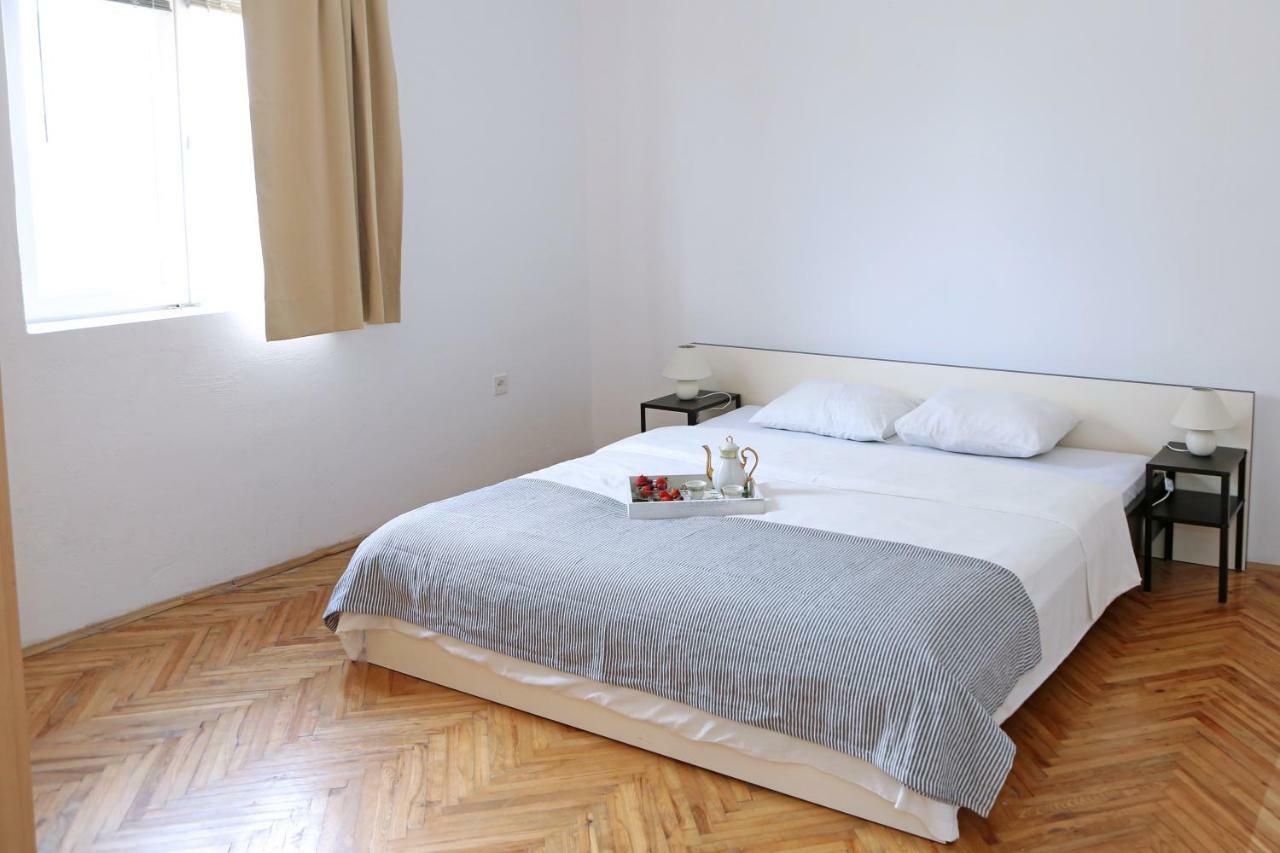 Apartman Charlie Врси Екстериор снимка